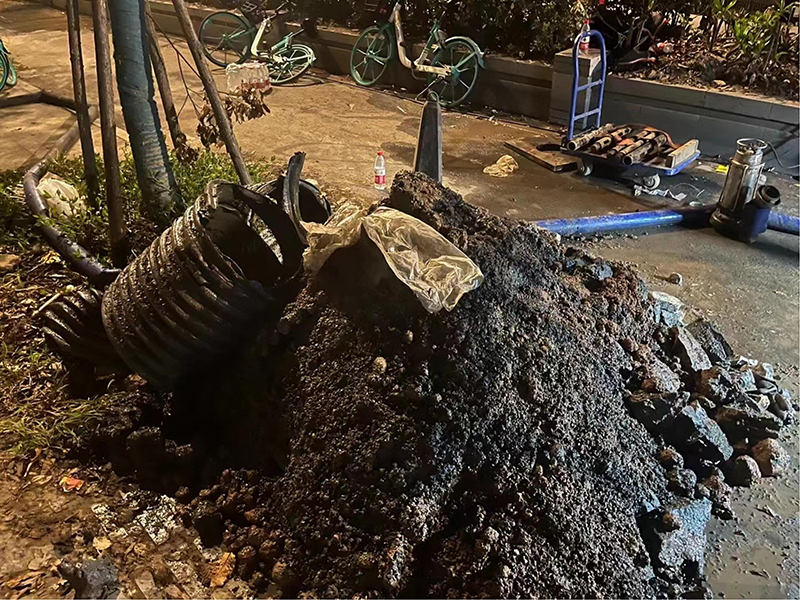 九原本地下水道疏通师傅，不通不收费【距您500米】